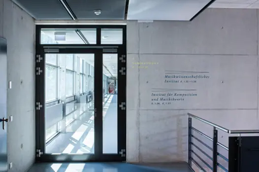 Leitsystem Robert Schumann Hochschule