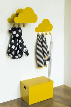 LINIENTREU // NUVOL Garderobe
