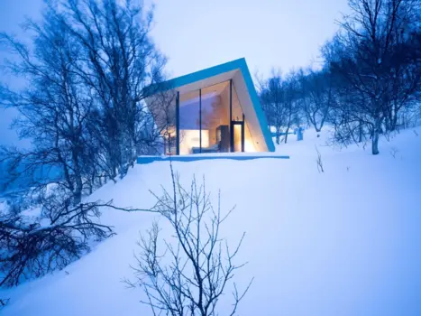 Aurora Lodge