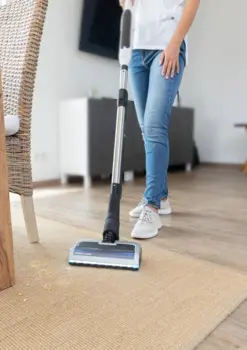Innovatives Akku-Sauger Konzept / Innovative battery powered vacuum cleaner concept