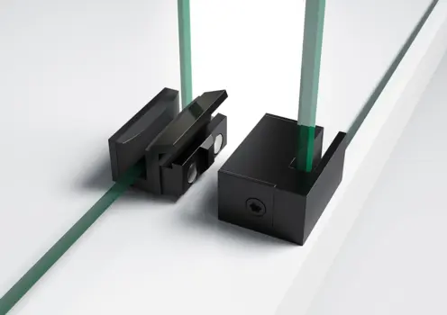 Magnetic lower gripper