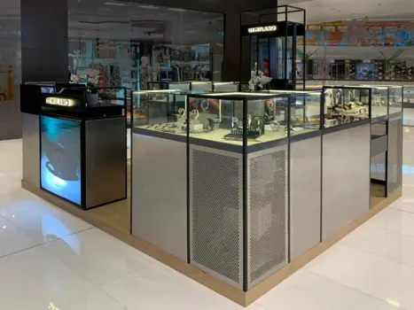 D1 Milano watch kiosk