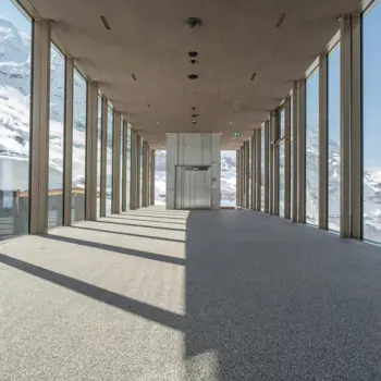 Top of Europe - REGUPOL Wintersportboden im höchsten Bahnhof Europas