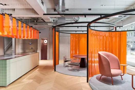 Fusion of Form: Workcafé und Open-Office im Digital-Campus