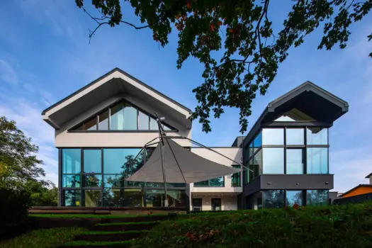 Beyond Green: The Plus-Energy Villa at the Edge of Conservation