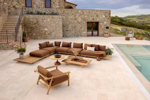 Sticks Platform Lounge