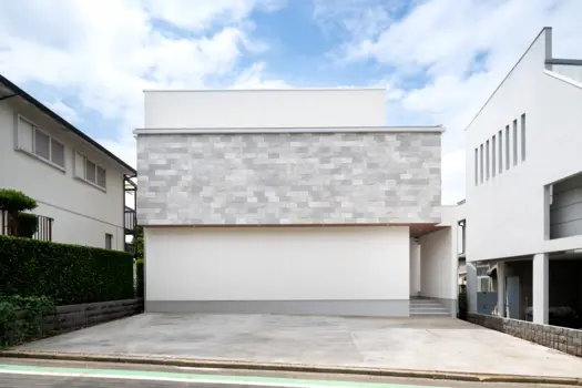 A Large Vessel for Minimal Living